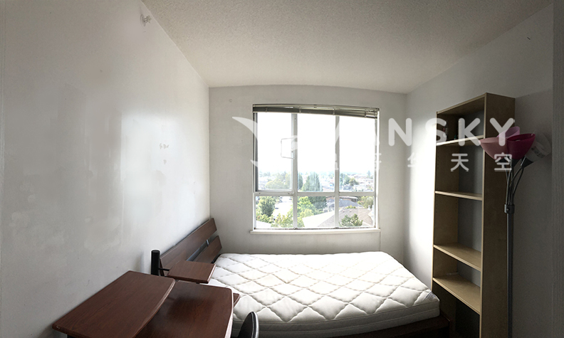 241006135654_Big second bedroom.jpg